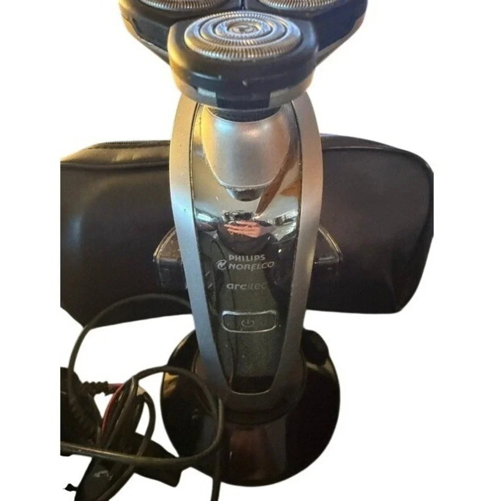 Philips‎ Norelco Arcitec 1060X Men Electric Rotary Shave/  Charging Stand & Case